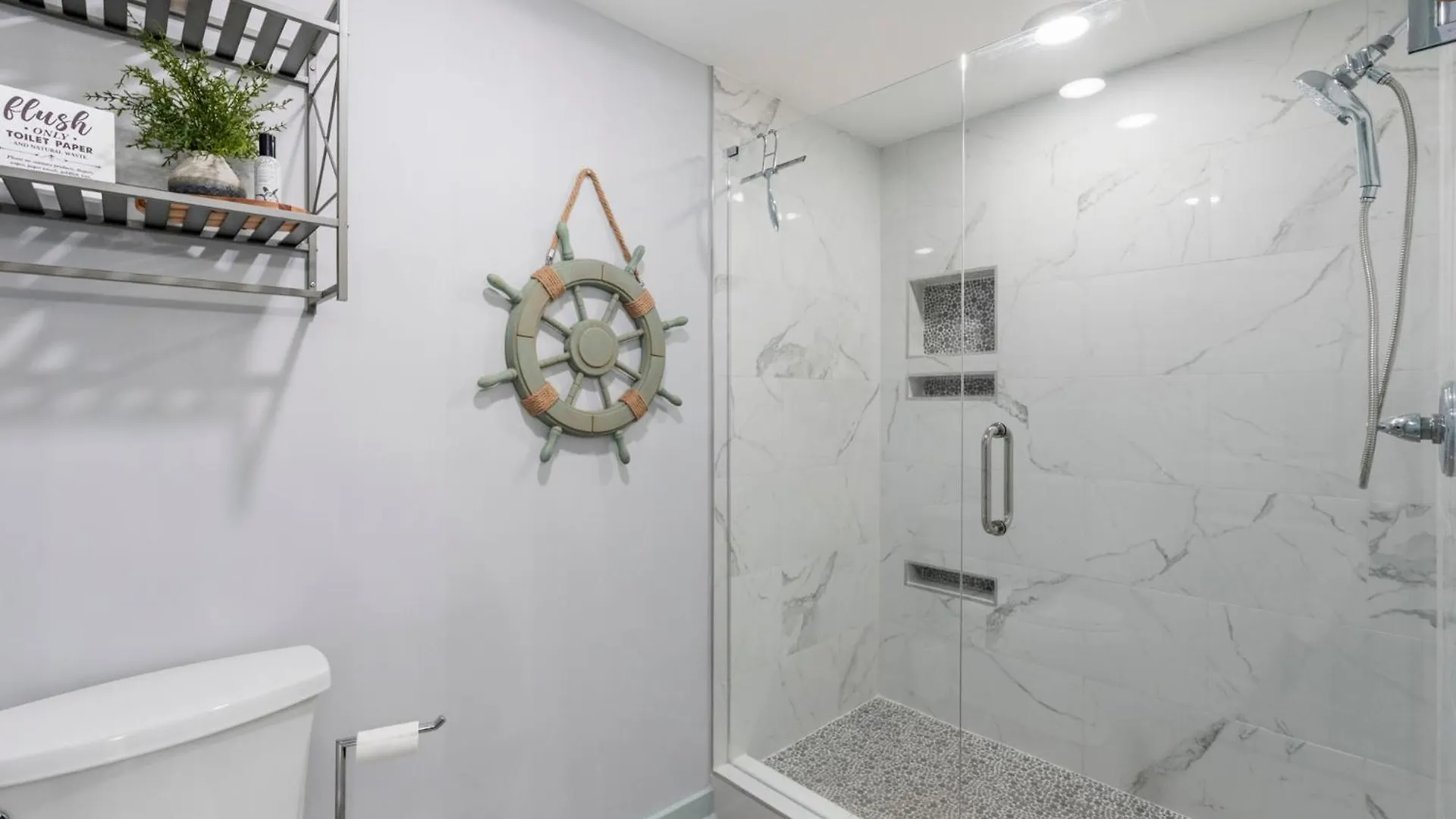 Edgewater Windward 508 - Newly Renovated Corner Condominium! Panama City Beach 0*,